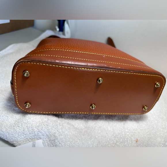 Dooney and Bourke shoulder bag - Picture 11 of 11